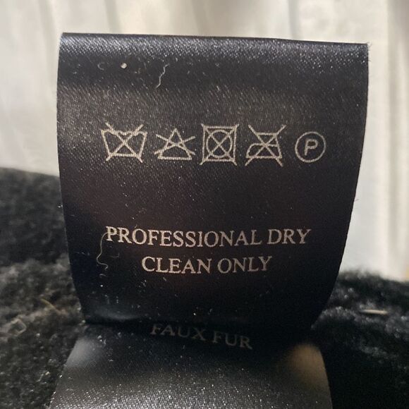 Love Token Faux Shearling Black Cropped Aviator Jacket - Picture 16 of 16